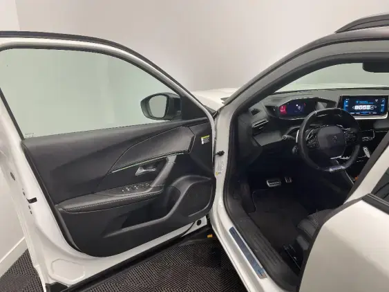 PEUGEOT 2008 II - voiture d'occasion - Photo 19