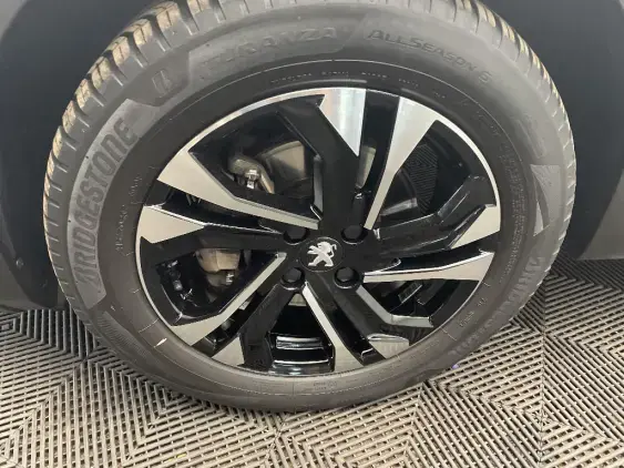 PEUGEOT 2008 II - voiture d'occasion - Photo 23