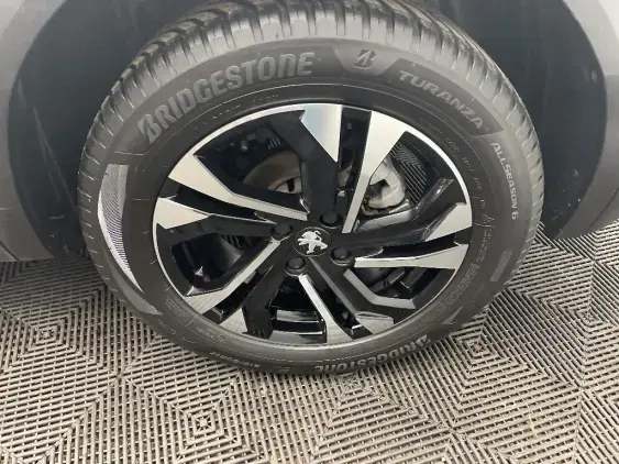 PEUGEOT 2008 II - voiture d'occasion - Photo 24