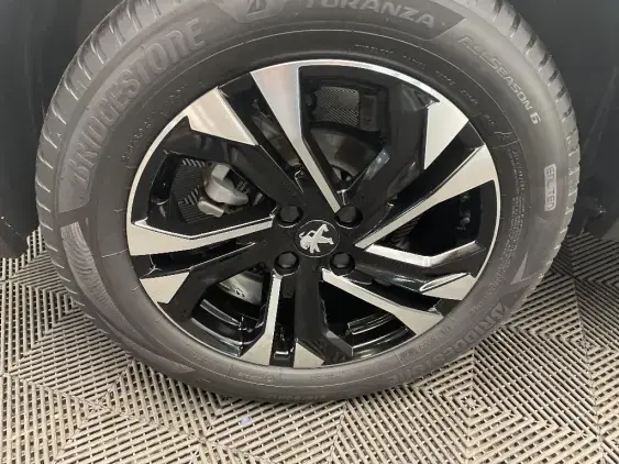 PEUGEOT 2008 II - voiture d'occasion - Photo 25