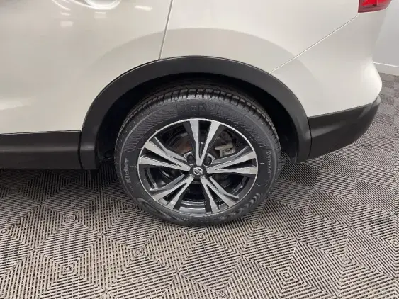 NISSAN QASHQAI II - voiture d'occasion - Photo 24