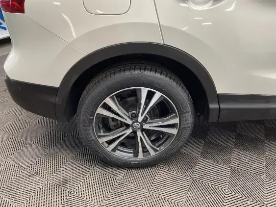 NISSAN QASHQAI II - voiture d'occasion - Photo 25