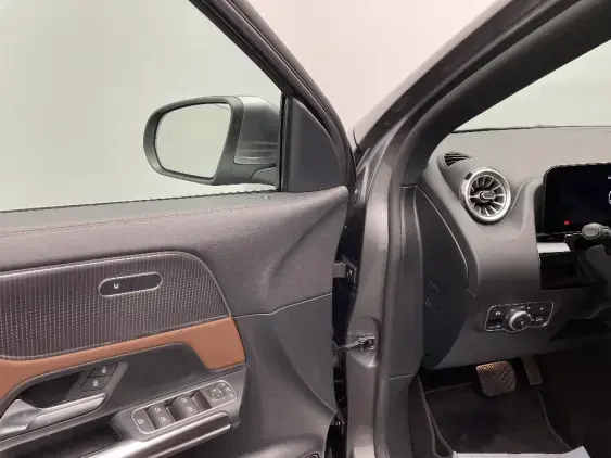 MERCEDES GLA II - voiture d'occasion - Photo 19