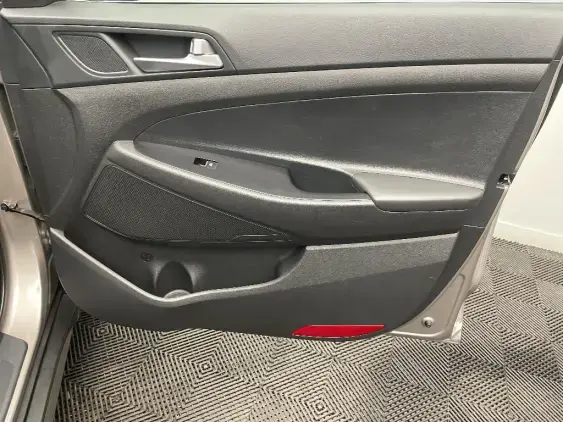 HYUNDAI TUCSON II - voiture d'occasion - Photo 20