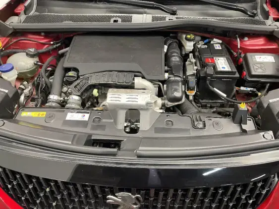 PEUGEOT 2008 II - voiture d'occasion - Photo 21