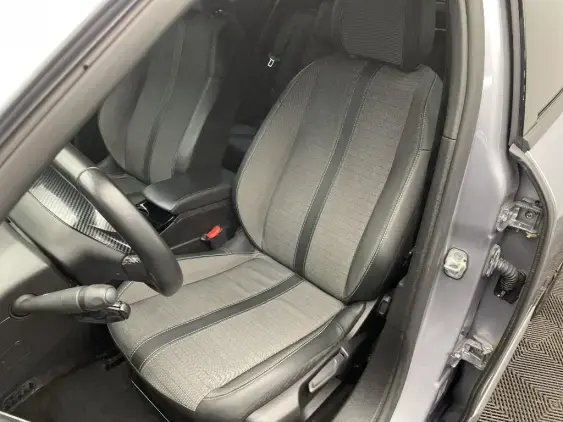 PEUGEOT 2008 ELECTRIQUE II - voiture d'occasion - Photo 18