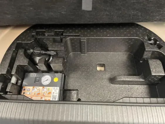 PEUGEOT 2008 ELECTRIQUE II - voiture d'occasion - Photo 17