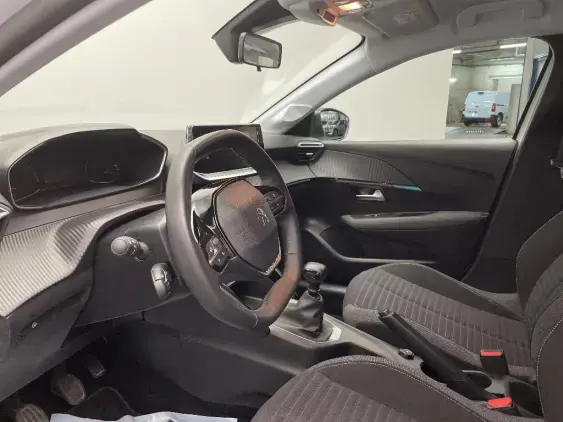 PEUGEOT 208 BUSINESS R II - voiture d'occasion - Photo 18