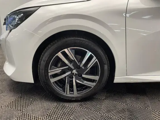 PEUGEOT 208 BUSINESS R II - voiture d'occasion - Photo 23