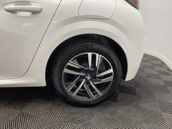 PEUGEOT 208 BUSINESS R II - voiture d'occasion - Photo 24