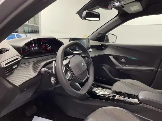 PEUGEOT 2008 II - voiture d'occasion - Photo 18