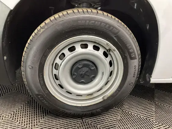 PEUGEOT PARTNER III - voiture d'occasion - Photo 19