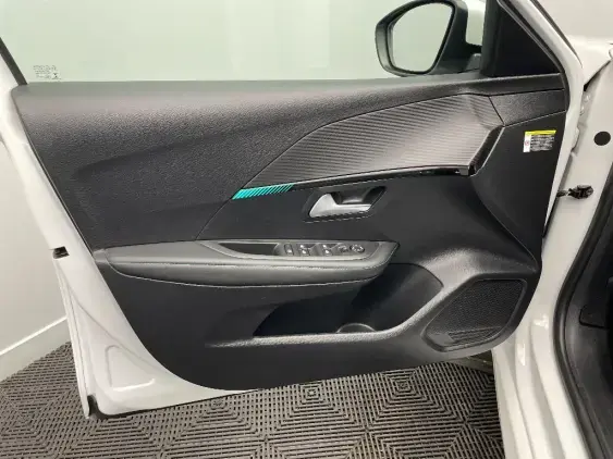 PEUGEOT 208 BUSINESS R II - voiture d'occasion - Photo 19