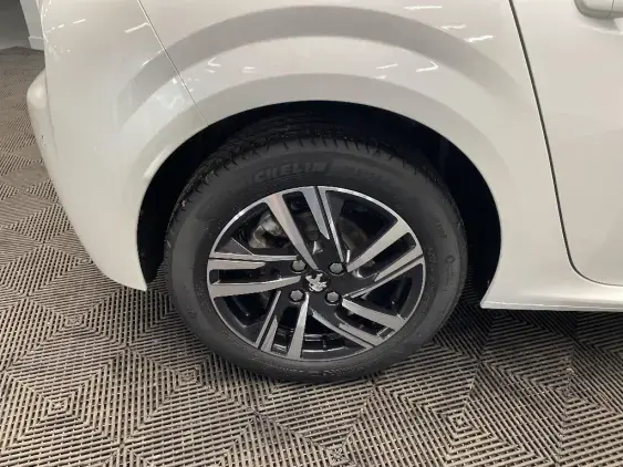 PEUGEOT 208 BUSINESS R II - voiture d'occasion - Photo 25