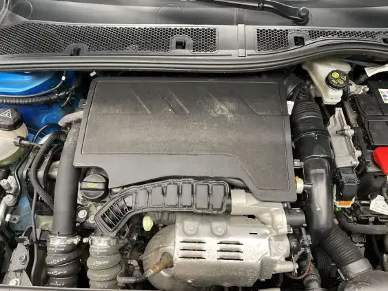 PEUGEOT 208 BUSINESS R II - voiture d'occasion - Photo 21