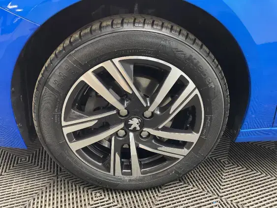 PEUGEOT 208 BUSINESS R II - voiture d'occasion - Photo 23