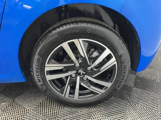 PEUGEOT 208 BUSINESS R II - voiture d'occasion - Photo 24