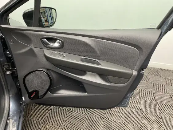 RENAULT CLIO IV - voiture d'occasion - Photo 20