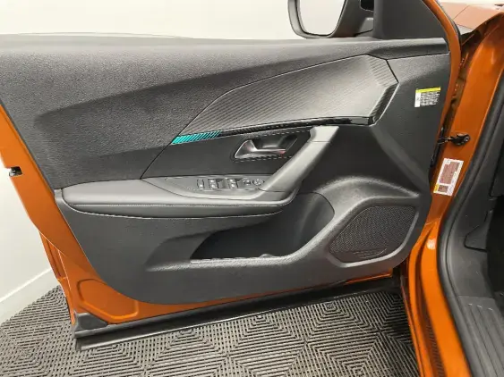 PEUGEOT 2008 II - voiture d'occasion - Photo 18