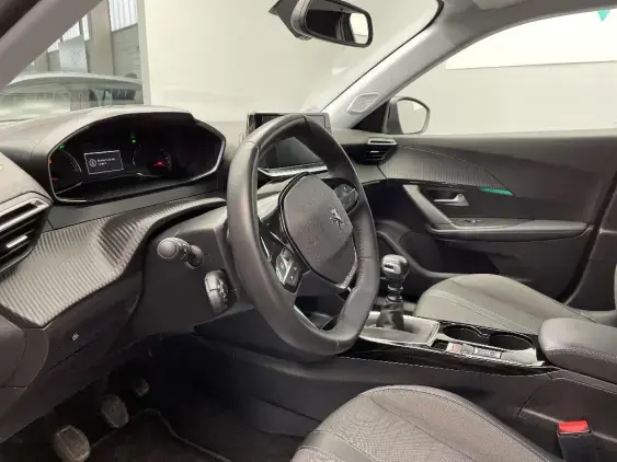 PEUGEOT 2008 II - voiture d'occasion - Photo 18