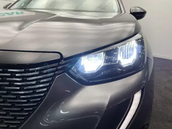 PEUGEOT 2008 II - voiture d'occasion - Photo 22