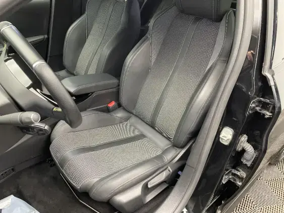 PEUGEOT 208 ELECTRIQUE II - voiture d'occasion - Photo 18