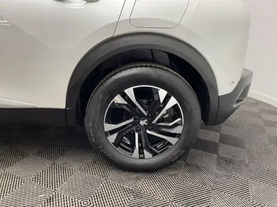 PEUGEOT 2008 II - voiture d'occasion - Photo 24