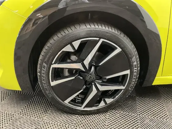 PEUGEOT 208 II - voiture d'occasion - Photo 22