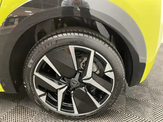 PEUGEOT 208 II - voiture d'occasion - Photo 23