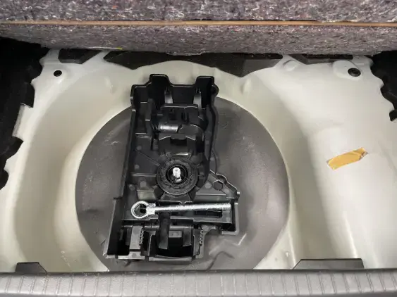 PEUGEOT 208 BUSINESS R II - voiture d'occasion - Photo 16