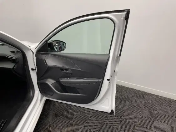 PEUGEOT 208 BUSINESS R II - voiture d'occasion - Photo 18