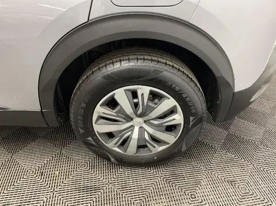 PEUGEOT 2008 II - voiture d'occasion - Photo 24