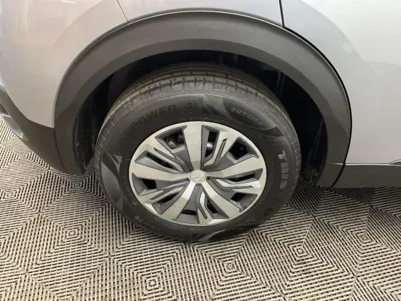 PEUGEOT 2008 II - voiture d'occasion - Photo 25