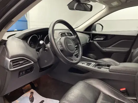 JAGUAR F-PACE - voiture d'occasion - Photo 18