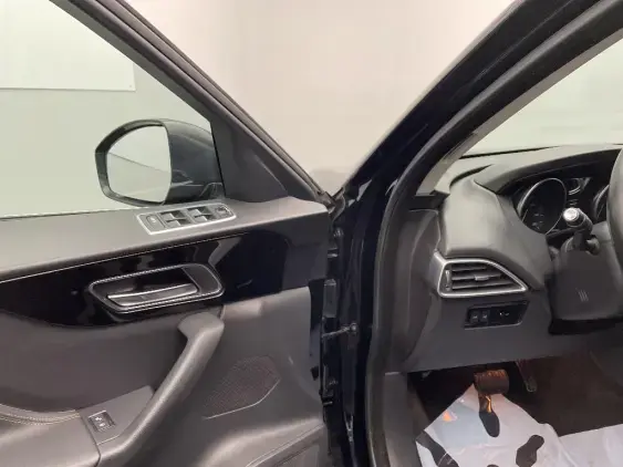 JAGUAR F-PACE - voiture d'occasion - Photo 19