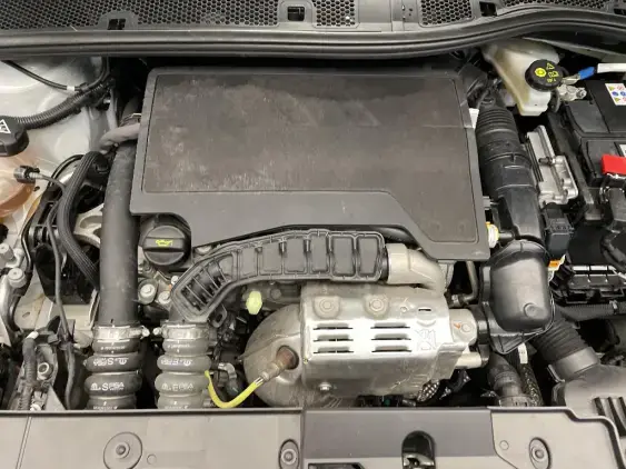 PEUGEOT 208 BUSINESS R II - voiture d'occasion - Photo 21