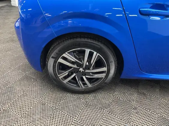 PEUGEOT 208 BUSINESS R II - voiture d'occasion - Photo 25