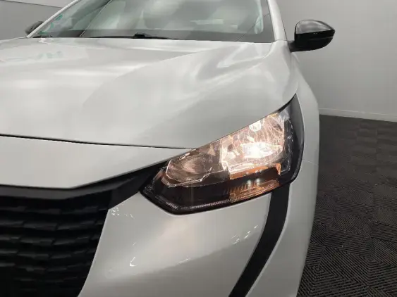 PEUGEOT 208 BUSINESS R II - voiture d'occasion - Photo 22