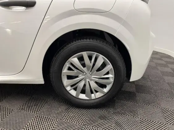 PEUGEOT 208 BUSINESS R II - voiture d'occasion - Photo 24