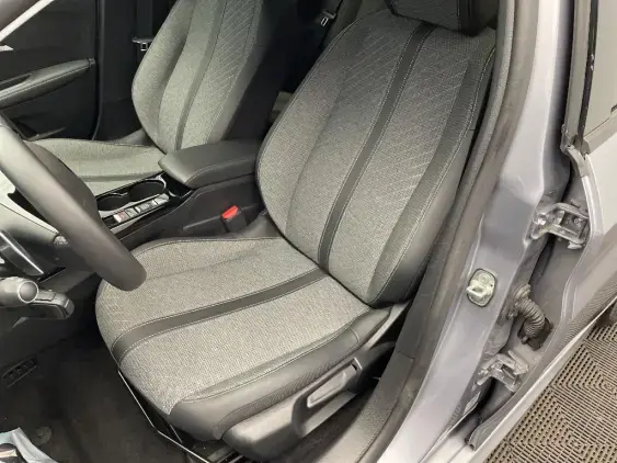 PEUGEOT 208 II - voiture d'occasion - Photo 18