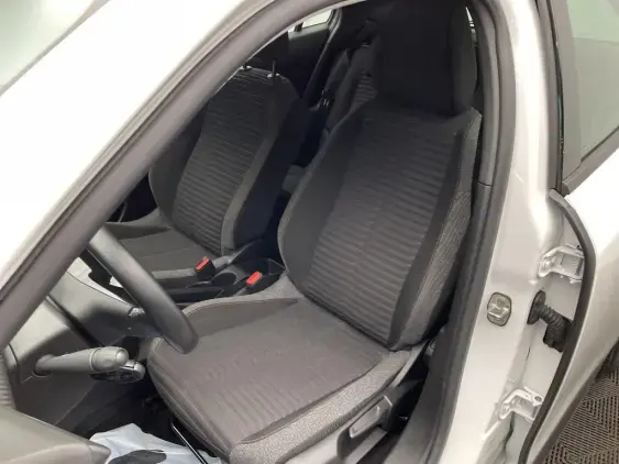 PEUGEOT 2008 II - voiture d'occasion - Photo 18