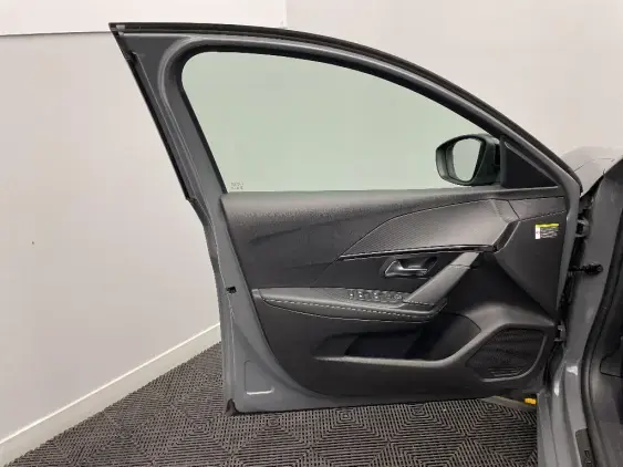 PEUGEOT 208 II - voiture d'occasion - Photo 19