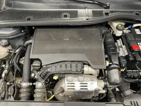 PEUGEOT 208 II - voiture d'occasion - Photo 21