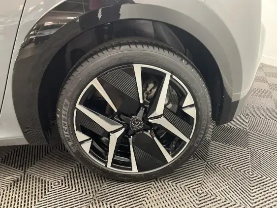 PEUGEOT 208 II - voiture d'occasion - Photo 24