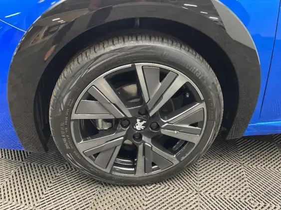 PEUGEOT 208 BUSINESS R II - voiture d'occasion - Photo 23