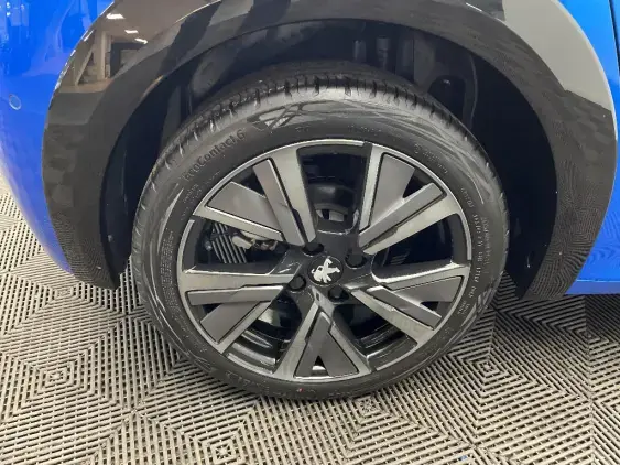 PEUGEOT 208 BUSINESS R II - voiture d'occasion - Photo 25