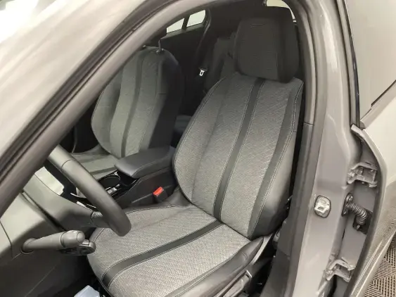 PEUGEOT 2008 II - voiture d'occasion - Photo 18