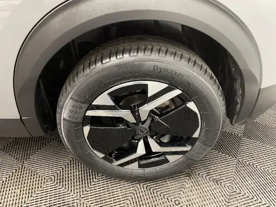 PEUGEOT 2008 II - voiture d'occasion - Photo 24