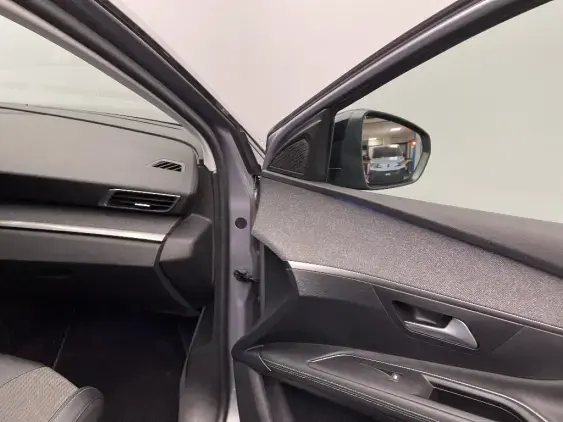 PEUGEOT 3008 II - voiture d'occasion - Photo 20