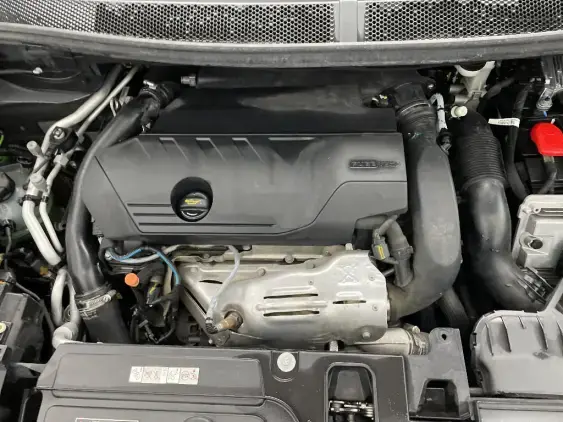 PEUGEOT 3008 II - voiture d'occasion - Photo 21